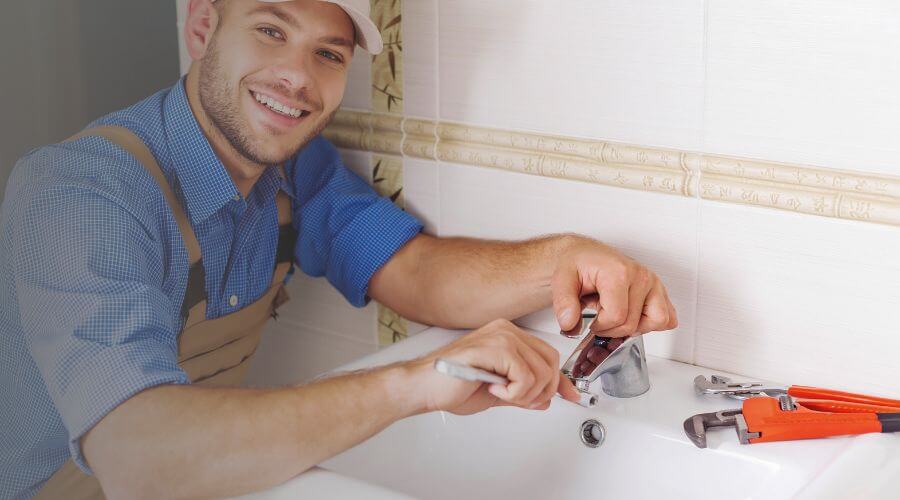 Handle or spout repair in Duck Hill, MS